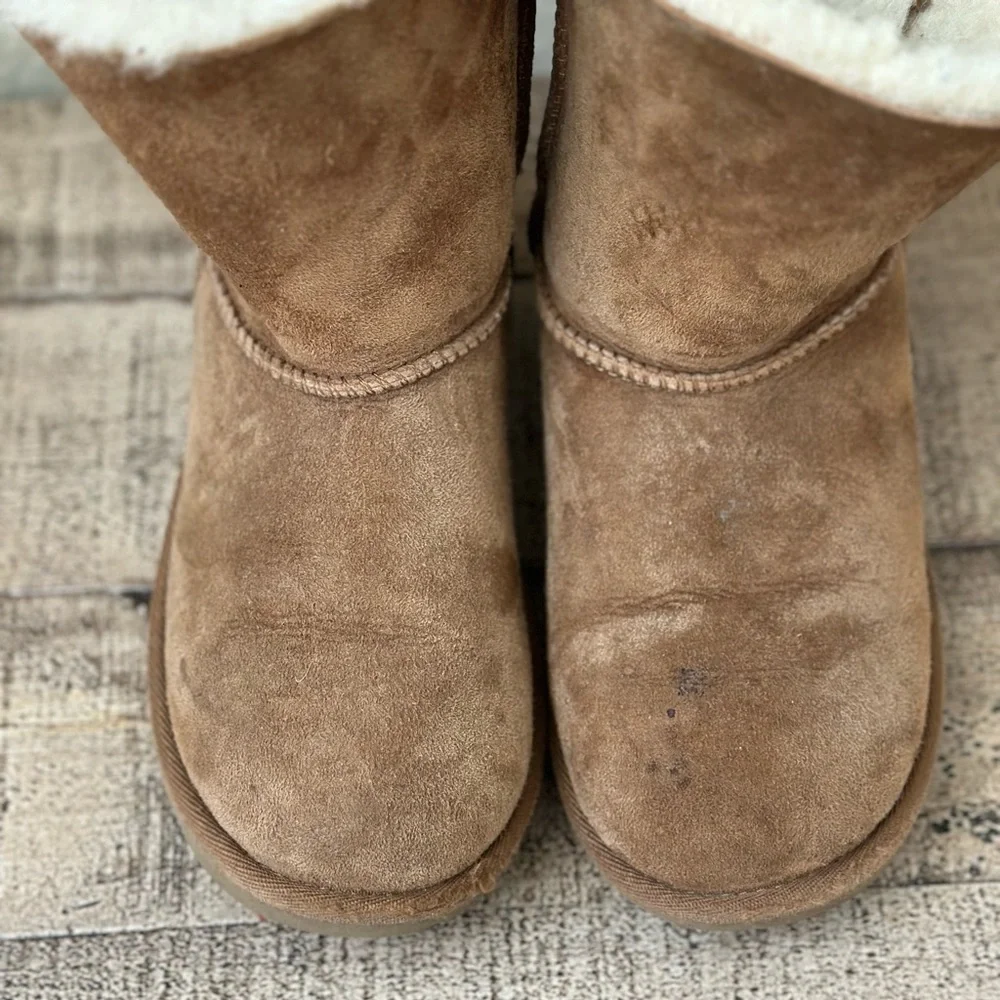 UGG Mini Bailey Button ll Booties - Picture 3 of 5